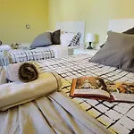 Apartamento Piso Amplio Y Luminoso, La Pomar